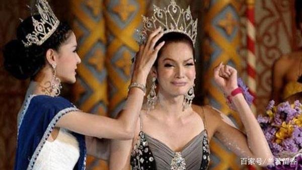 泰国“人妖皇后”妮莎，被中国游客看上娶回家，如今两人过得如何？