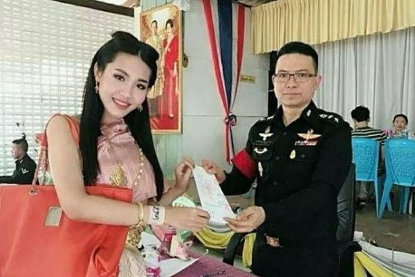 泰国征兵现场，为什么泰国国民都不愿意当兵？