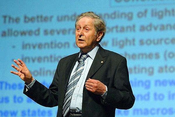 诺贝尔奖不只一个奖,诺贝尔奖六大类奖项具体分别是什么呢?