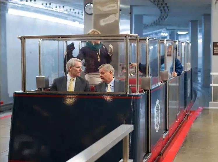 美国国会山的里面是什么样啊？