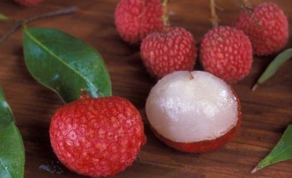 荔枝吃多了有什么危害 每天吃多少荔枝最好