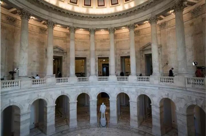 美国国会山的里面是什么样啊?