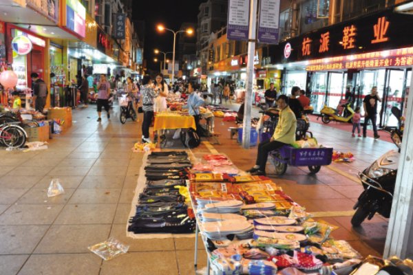 揭秘摆地摊卖什么最赚钱而且很受欢迎