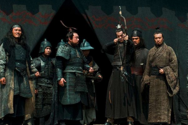 历史上的吕布是三姓家奴吗？