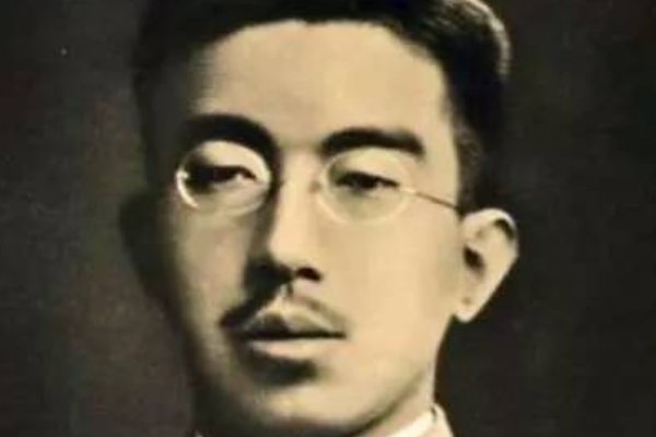 日本天皇有哪些?