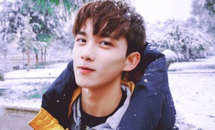 吴磊骑行的微博竟然引发了一个普通人的家庭危机,这个锅该吴磊背吗?