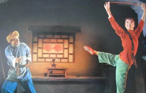 我国第一部新歌剧是谁写的?