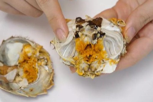 正确的吃螃蟹步骤是怎样的？