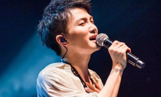 明星的包装堪比整容，华晨宇和周深出道前后有何变化？