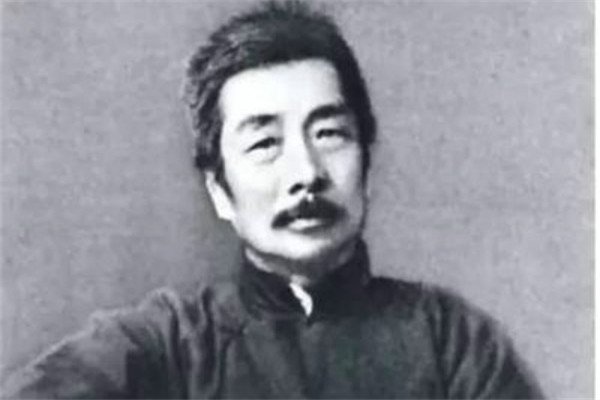 求《呐喊》中的各篇章的主要内容、人物，谢谢！