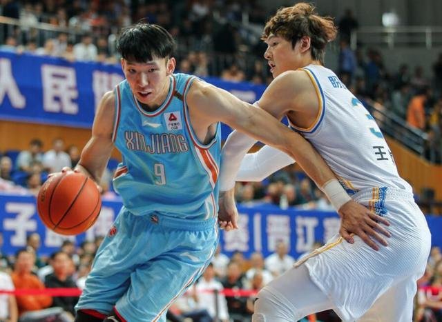 天才中锋周志豪愿意归化男篮吗？