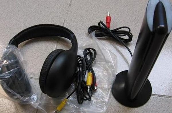 电脑无线耳机怎么用啊？？