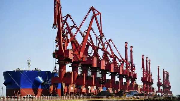 经济持久战，十四个五年计划和2035远景目标是什么？