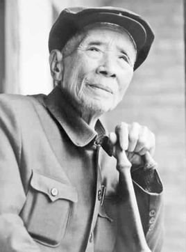 共产党员的感人事迹