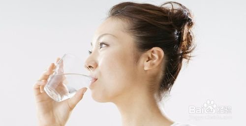 喝弱碱性水对身体有什么好处？