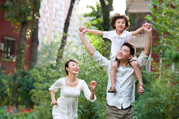 离婚时民政局签的第一监护人第二监护人是什么意思？