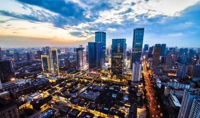 2021年新一线城市排名出炉，在你看来一线城市有何特别的优势？