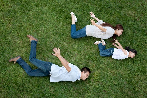 离婚时民政局签的第一监护人第二监护人是什么意思？