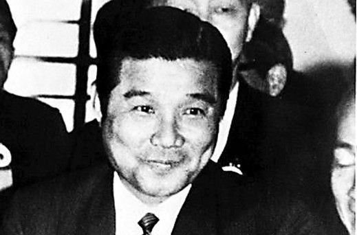 吕乐的探长之颜雄曾是吕乐跟班