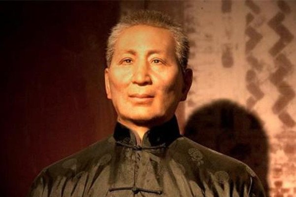 刘湘是刘文彩的侄儿子，为何刘文彩请人去刺杀刘湘？