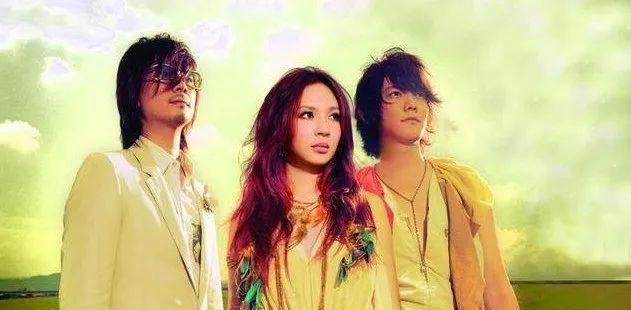 飞儿乐团原主唱詹雯婷为何退团？今邀请“飞”回来，这是什么情况呢？