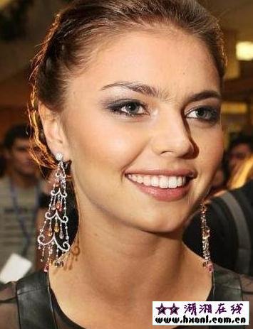 俄罗斯总统普京新妻子照片 土耳其怎样击落战机飞行员