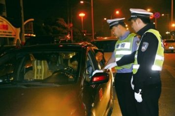 哪些情况吊销驾照