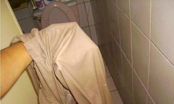 衣服上弄上黑色中性笔油了，怎么能洗掉？干洗店能洗掉么？