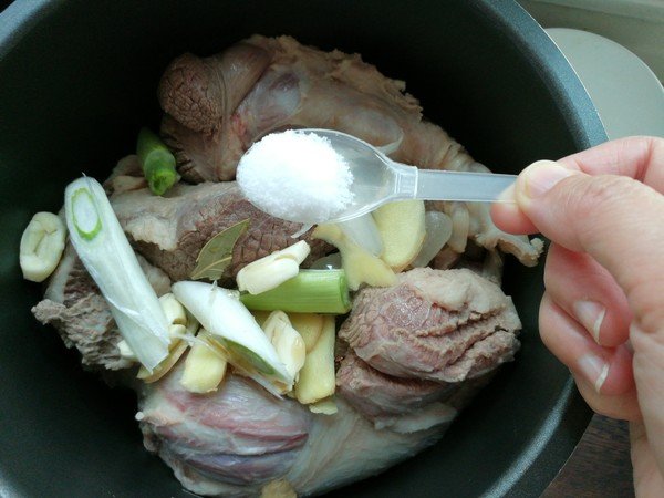 开饭店卤驴肉用哪些卤肉料及做法