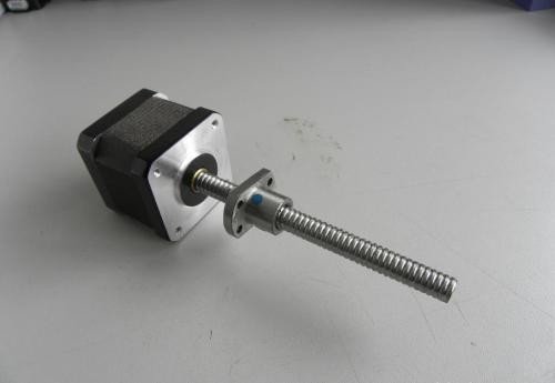 已知电机与滚珠丝杠参数,如何计算推力?