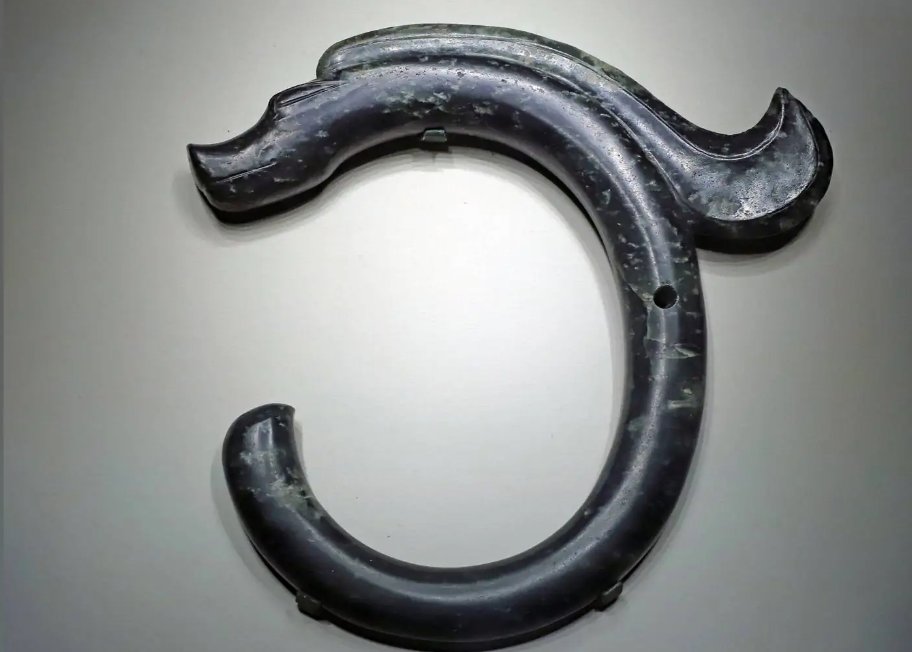 玉猪龙属于新石器时代的什么文化遗产