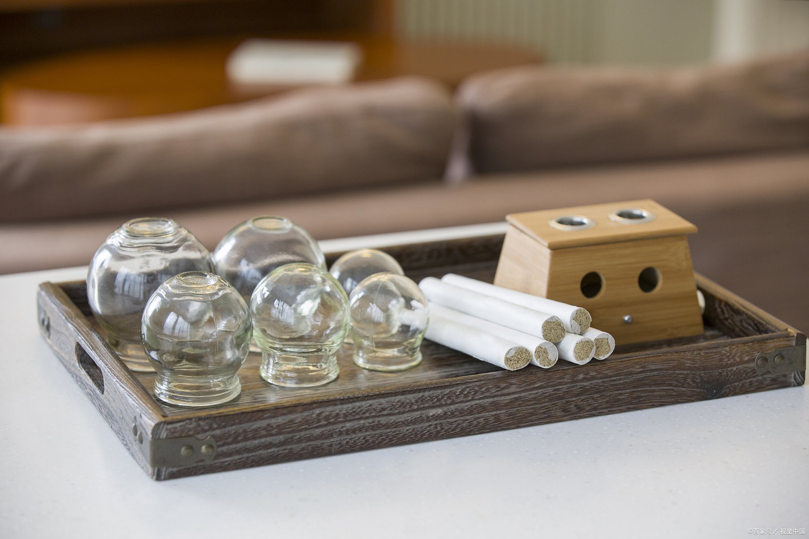 宁波艾灸馆出现10名确诊人员，每天接待200人，老板需承担法律责任吗？