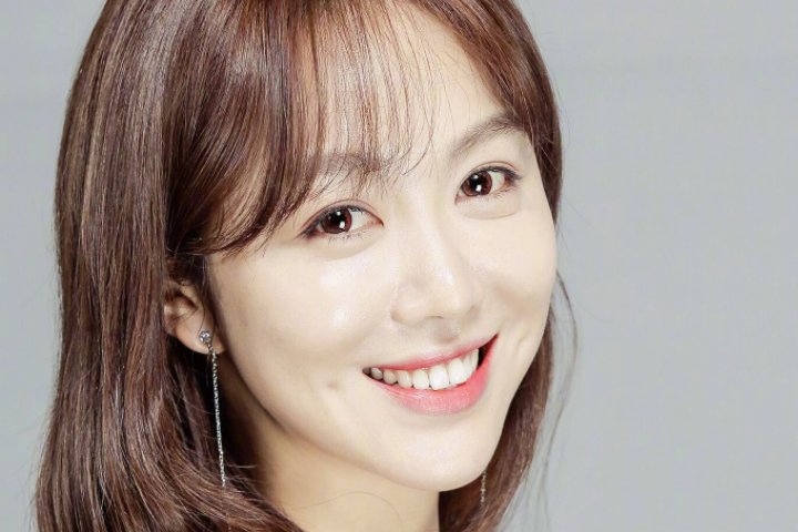 贺瑶扮演者 理想