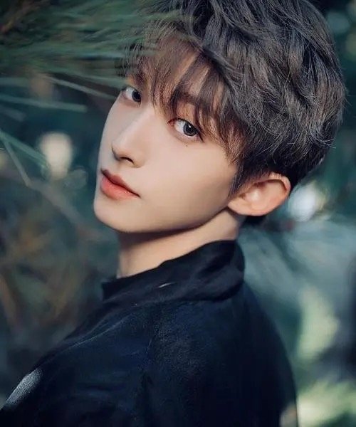 金靖看到刘宇唱跳后秒让韩美娟推微信给她，刘宇有哪些让他瞬间痴迷的特点？