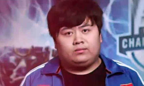 皇族战队有哪些成员组成?