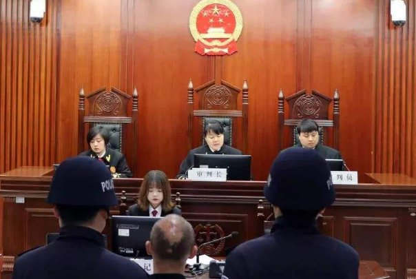 重庆姐弟坠楼案,一审判决已出,凶手的作案动机是什么?