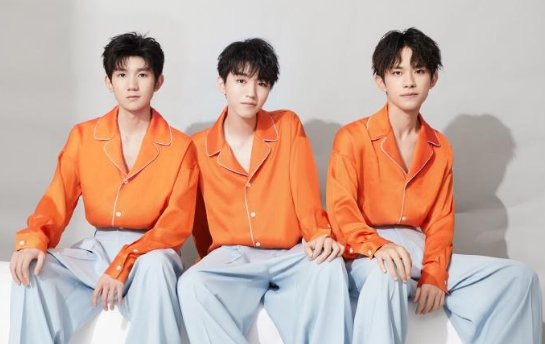 三小只分别签在哪个公司?