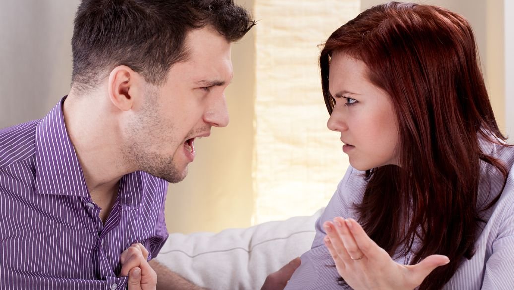 丈夫常年不在家，妻子出轨了，两个人还能过下去吗？