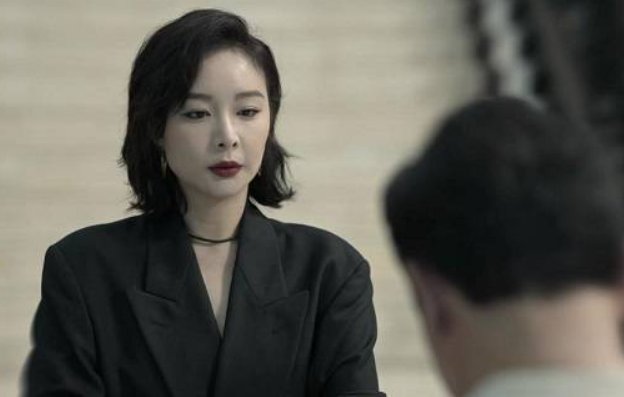 《狂飙》中高叶饰演的陈书婷结局是什么？