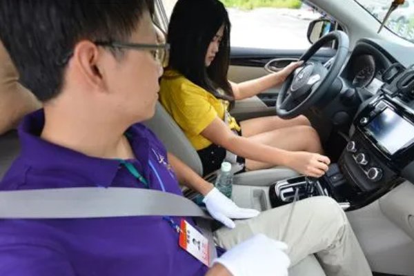 陪练要多少钱啊？