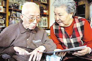 五星红旗迎风飘扬是什么歌曲？