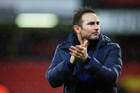 兰帕德是足坛顶级巨星，他的外号为什么叫灯塔？