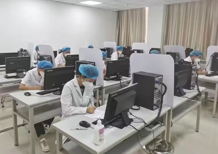 医师中级职称报名时间是什么时候?