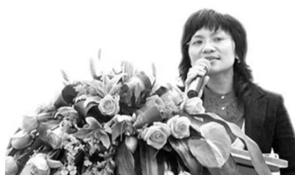 厦门女富豪坠落,负债1.8亿贷款买豪车,后来怎样了?