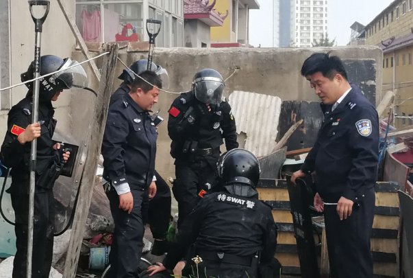 重庆姐弟坠楼案,一审判决已出,凶手的作案动机是什么?