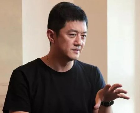 李亚鹏视频酷似李子柒风格，否认挖走李子柒团队，他现在想做网红了吗？