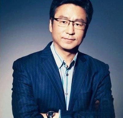 撒贝宁白岩松啥关系怎么了 为什么打白岩松