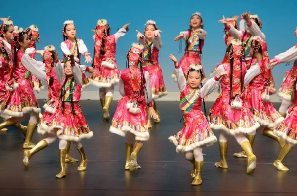 为什么舞蹈生的裆部都是湿的