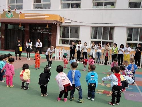 课上到一半老师就退休了，你还见过什么有趣的老师？