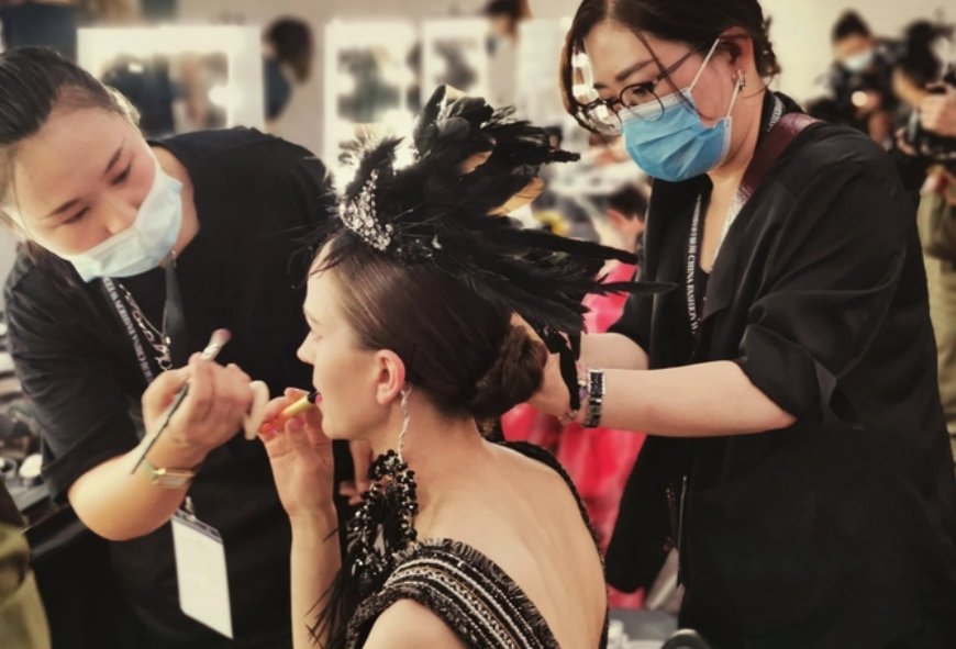 学习半永久化妆学费是多少?